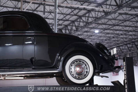1936 Ford Deluxe