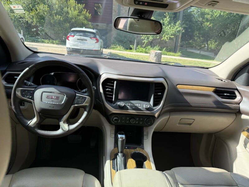 2018 GMC Acadia Denali