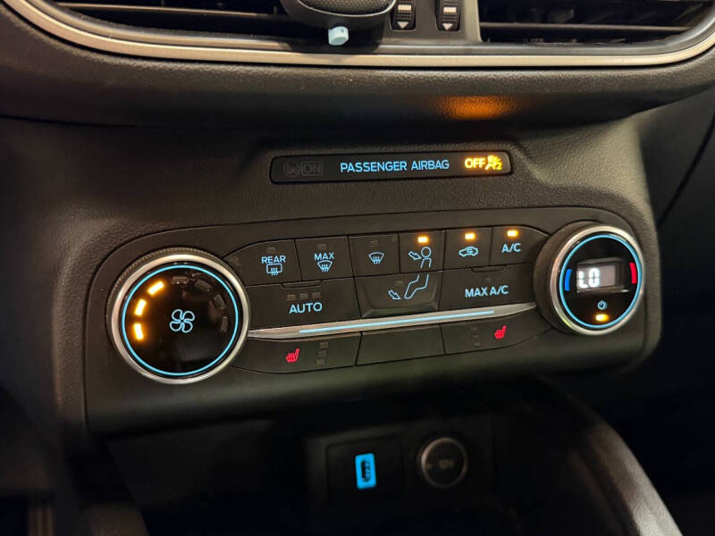 2020 Ford Escape SE