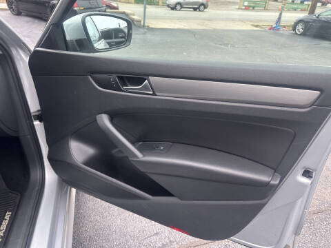 2015 Volkswagen Passat 1.8T SE