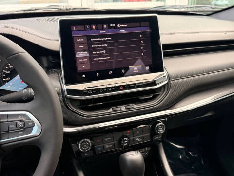 2023 Jeep Compass Altitude