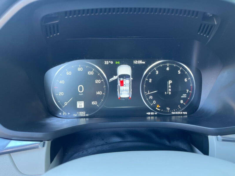 2020 Volvo XC60 T5 Momentum