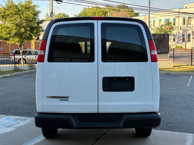 2013 Chevrolet Express 2500