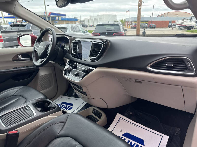 2018 Chrysler Pacifica Touring L Plus