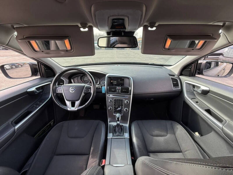 2016 Volvo XC60 T5 Drive-E