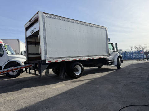2018 Freightliner M2 106