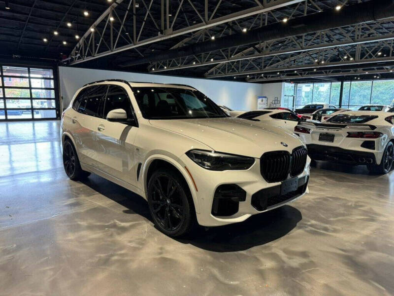 2022 BMW X5 M50i