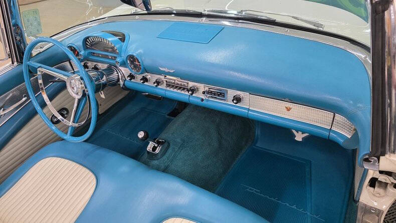 1956 Ford Thunderbird