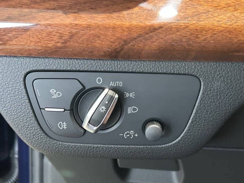 2025 Audi Q5 quattro Premium Plus 40 TFSI