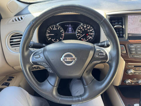 2018 Nissan Pathfinder Platinum