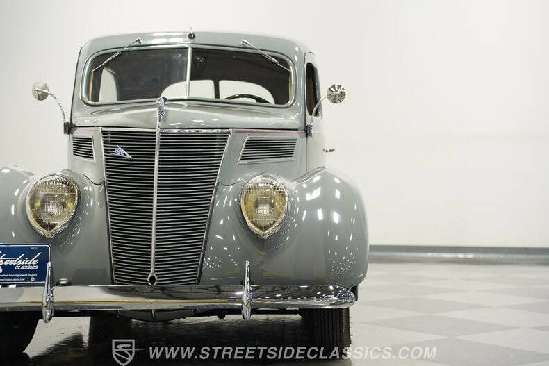 1937 Ford Tudor
