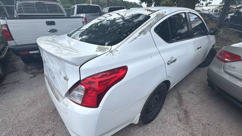 2017 Nissan Versa 1.6 S