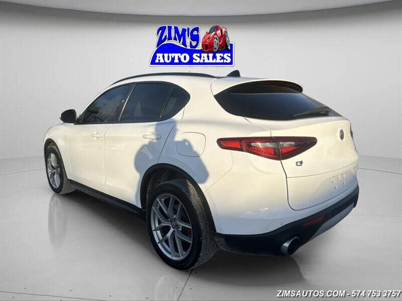 2018 Alfa Romeo Stelvio Sport