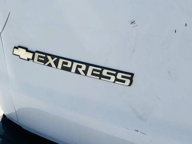 2019 Chevrolet Express 2500