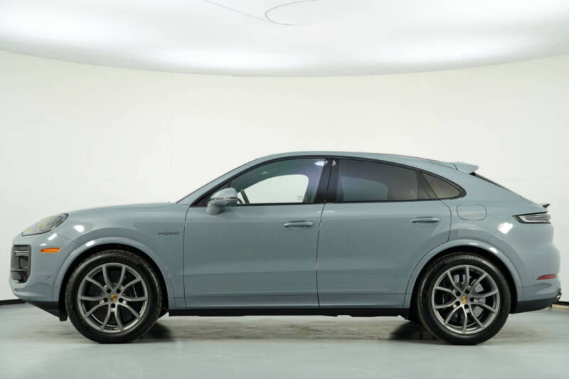 2024 Porsche Cayenne Turbo E-Hybrid Coupe