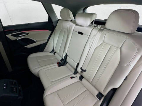 2025 Audi Q5 quattro Prestige TFSI