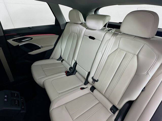 2025 Audi Q5 quattro Prestige TFSI