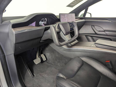 2023 Tesla Model X Standard Range