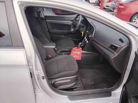 2019 Hyundai Elantra SE