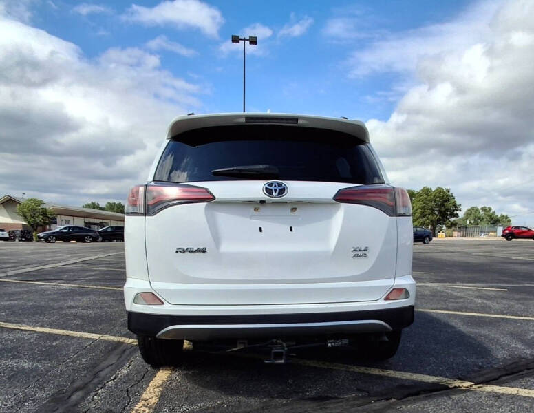 2018 Toyota RAV4 Adventure