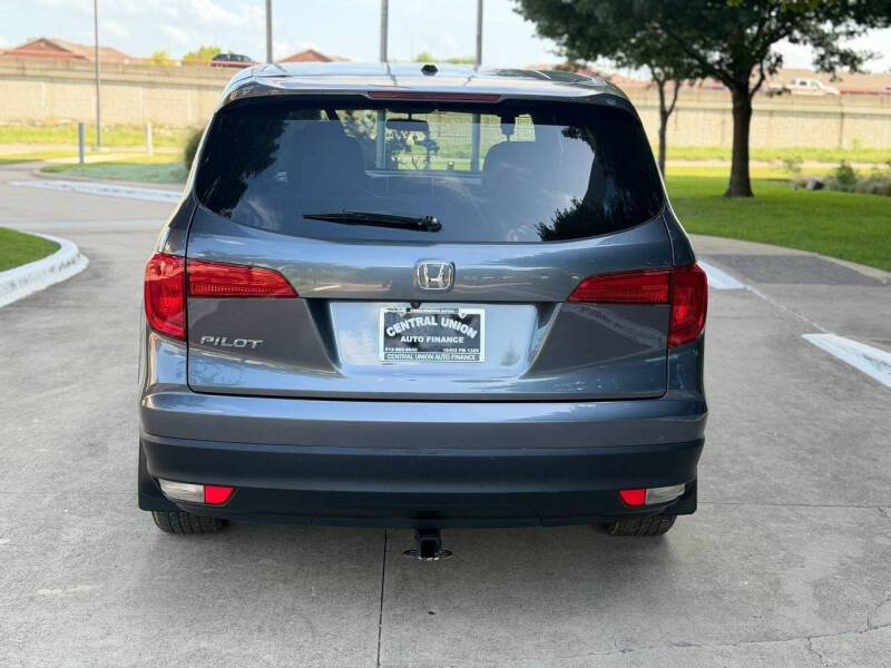 2017 Honda Pilot EX