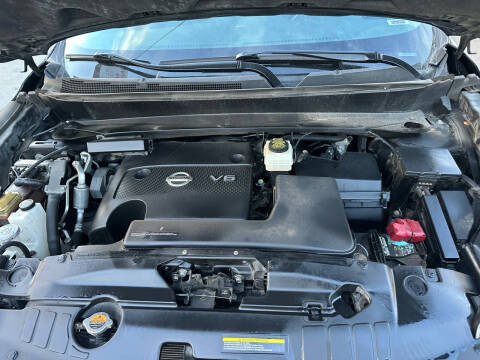 2016 Nissan Pathfinder SL