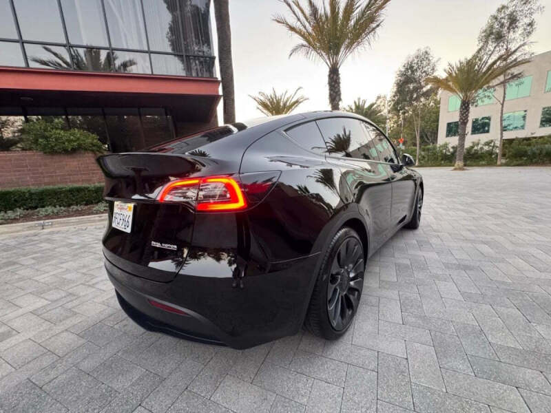 2024 Tesla Model Y Performance