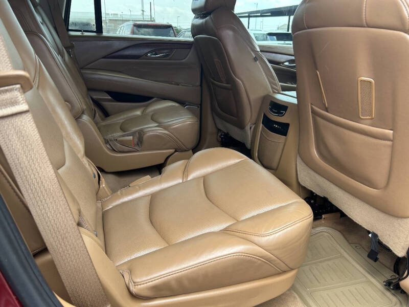 2016 Cadillac Escalade Platinum