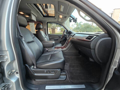 2010 Cadillac Escalade Luxury