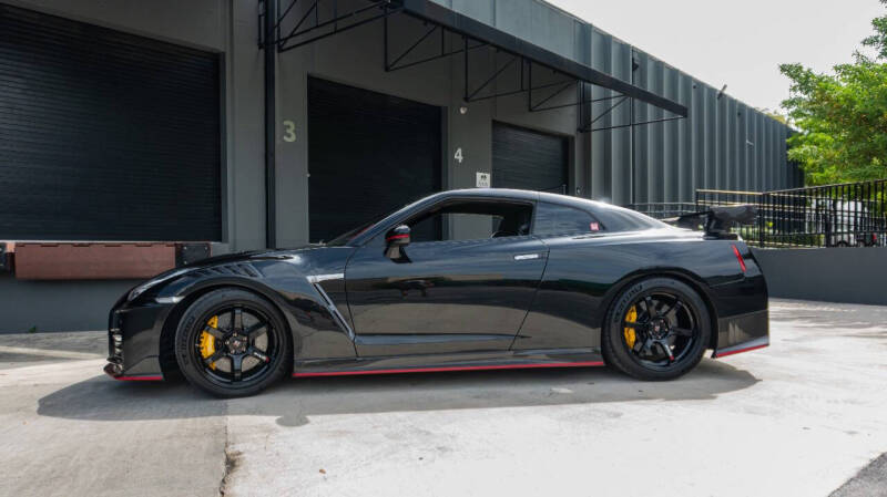 2017 Nissan GT-R NISMO