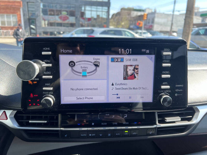 2022 Toyota Sienna XLE 7-Passenger