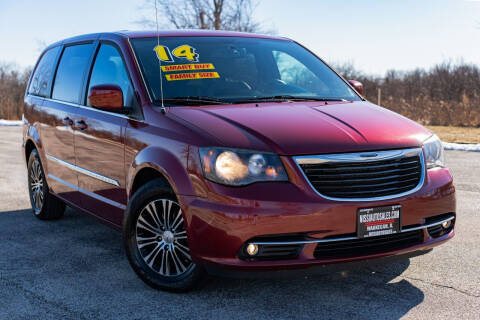 2014 Chrysler Town and Country for sale at Nissi Auto Sales in Waukegan IL