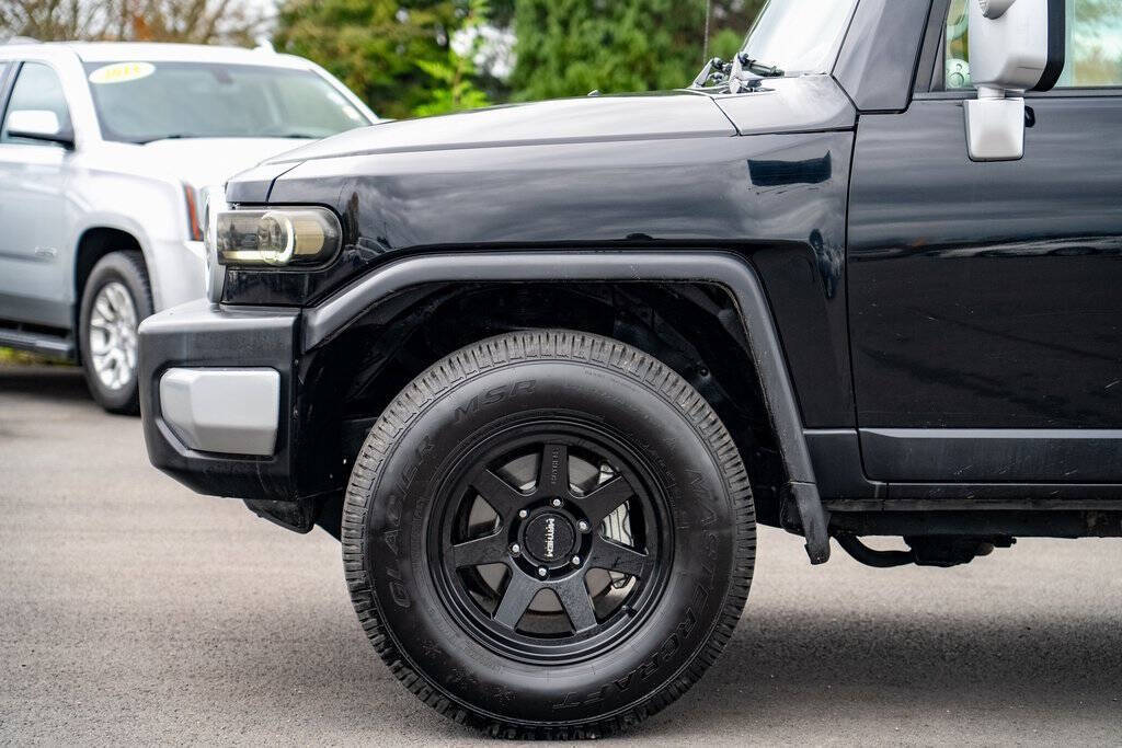 2010 Toyota FJ Cruiser for sale at Auto Destination in Puyallup, WA