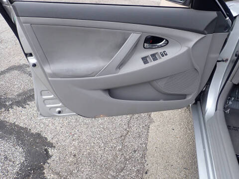 2010 Toyota Camry LE