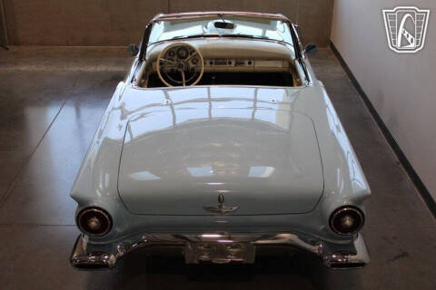 1957 Ford Thunderbird