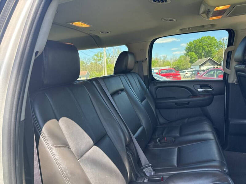 2011 GMC Yukon XL SLT