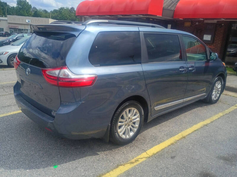 2017 Toyota Sienna