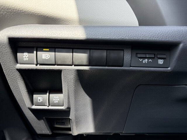 2024 Toyota Sienna LE 8-Passenger