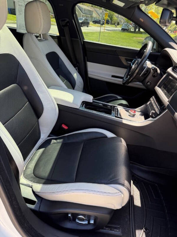 2018 Jaguar XF S