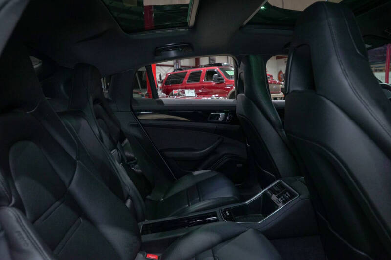 2018 Porsche Panamera 4S