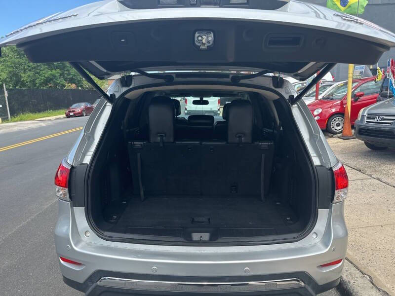 2013 Nissan Pathfinder Platinum