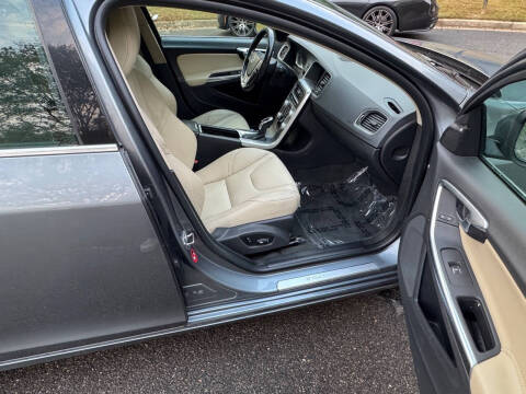 2018 Volvo S60 T5 Inscription Platinum