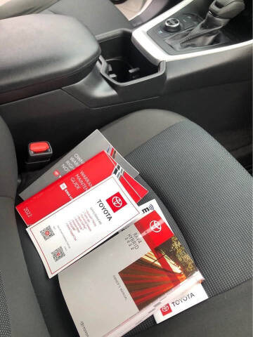 2022 Toyota RAV4 Hybrid LE