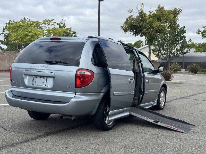 2006 Dodge Grand Caravan SXT