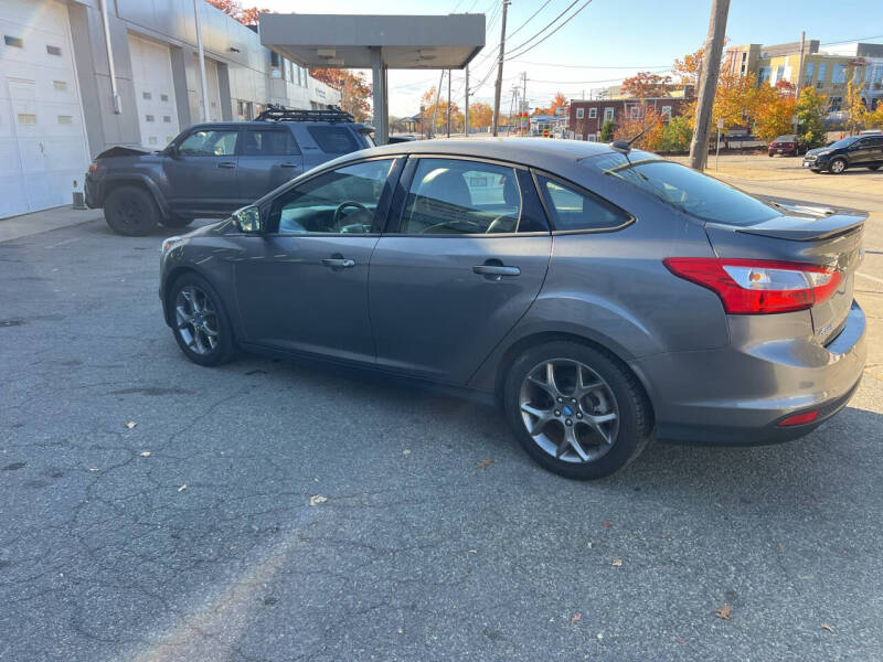 2013 Ford Focus SE photo 10