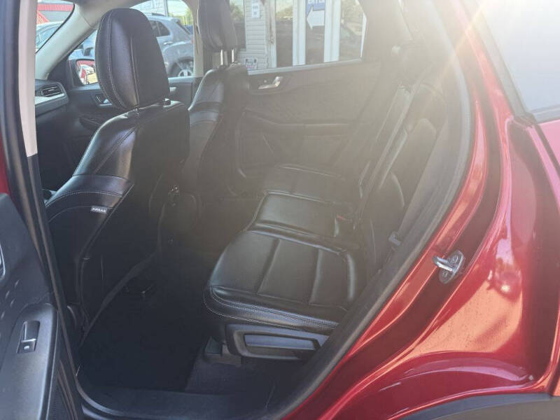 2020 Ford Escape SEL