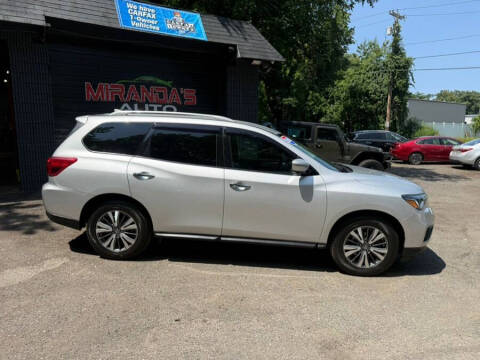 2020 Nissan Pathfinder SL