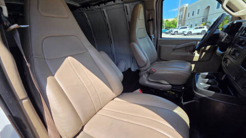 2017 GMC Savana 2500