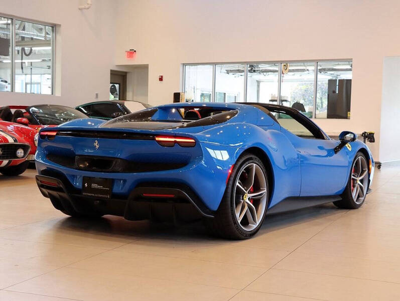 2024 Ferrari 296 GTS