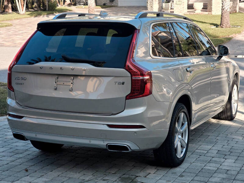 2016 Volvo XC90 T8 eAWD Momentum